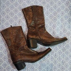Gianni Bini Cowboy Boots tooled leather look 9